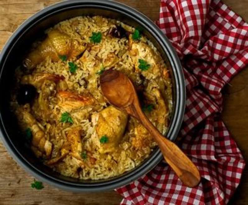 مجبوس الدجاج على الطريقة الإماراتية