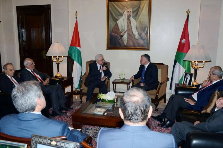 بالصور : بحضور عريقات وفرج وخيري .. الرئيس يجتمع مع العاهل الأردني في عمان