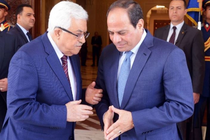 نفى وجود توتر في العلاقات 