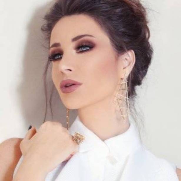 بالفيديو: أنابيلا هلال بقمة الجمال