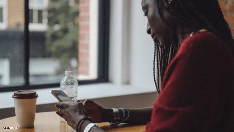 تويتر "لا يحمي" النساء