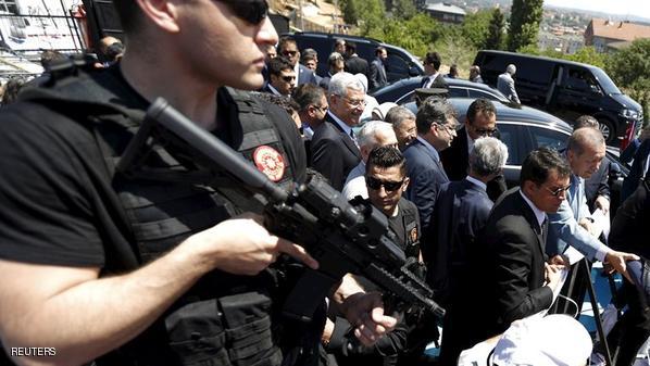 لحظة افتتاح اردوغان لمطار"صلاح الدين الايوبي" ، الجيش التركي قصف بالهاون