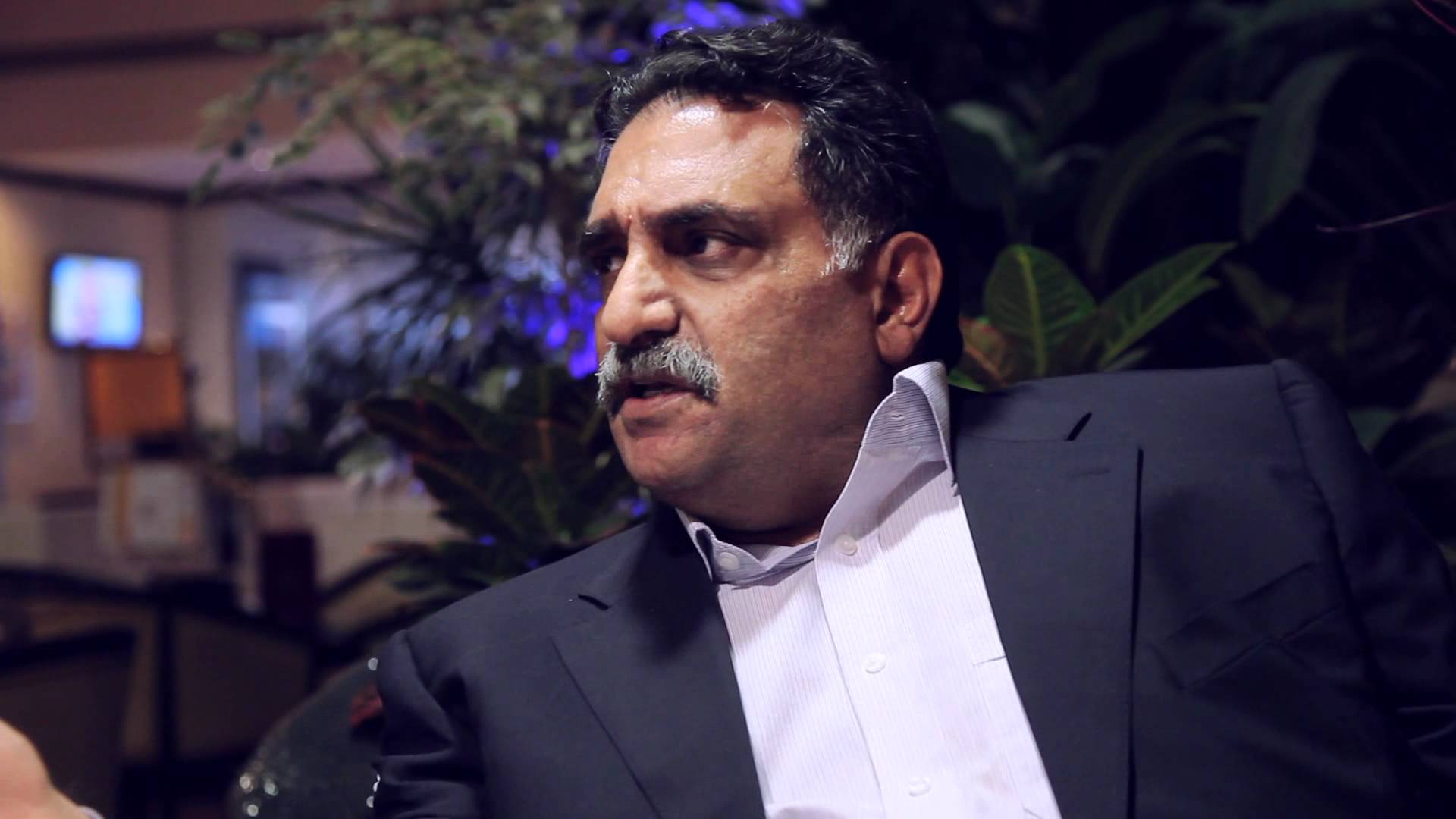 هل اختُطف عزمي بشارة في قطر ؟!