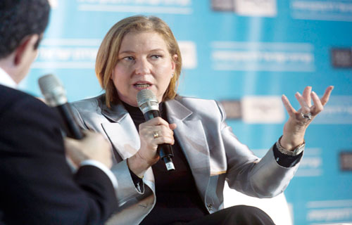 نتنياهو اكتشف، أخيراً، المؤامرة ضد الصهيونية: إنها لفني!