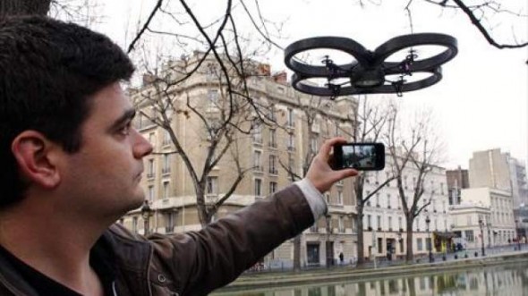 الشرطة الفرنسية تخلي سبيل صحفيي الجزيرة المتهمين بقضية تحليق طائرة بباريس