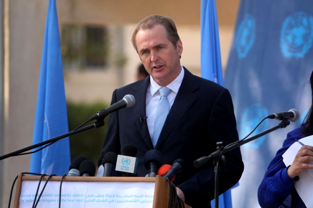 "تيرنر" الاونروا تبدأ لأول مرة توزيع الدفعات الأولى لإعمار المنازل المدمرة كلياً