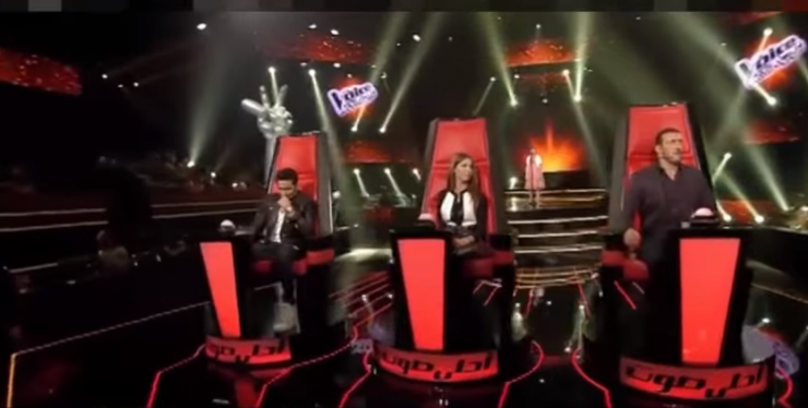 فيديو | نانسي حزينة.. والطفلة تتغزل بها: I Love your eyes