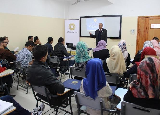 سلطة النقد وجامعة غزة تنظمان محاضرة حول إدارة الأنظمة الائتمانية وحماية حقوق المقترضين