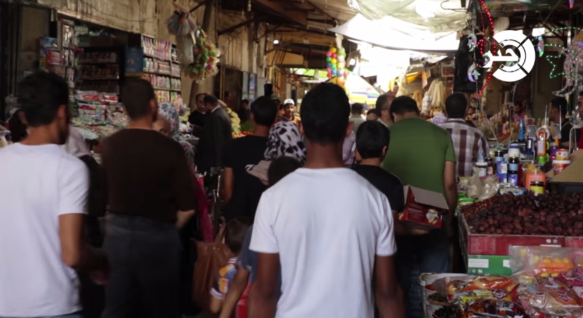 بالفيديو : صعوبة الوضع الإقتصادي في قطاع غزة "أصحاب المحلات تبكي على حالها"