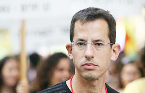 اتركـوا مـديـر عـام "بتسيـلـم" وشأنـه