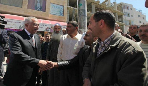 حماس ترفض زيارة فياض وتطالب بمحاكمته على جرائمه بحق القطاع
