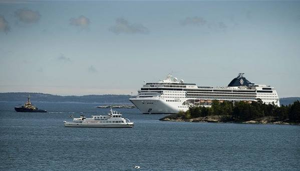 ادارة شؤون اللجوء السويدية تصرح : "السلطات المحلية "تخطط لايواء 1.2 ألف لاجئ على متن سفينة سياحية