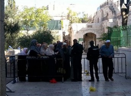 الاحتلال يقتحم "باب حطة" ويعتقل 5 مقدسيين
