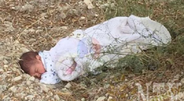 بالصور: العثور على طفل مجهول النسب أمام معهد الأمل بغزة