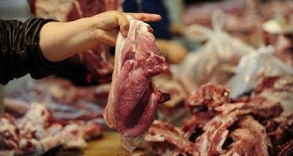 الصحة: إتلاف 200 كيلو لحم فاسد برفح