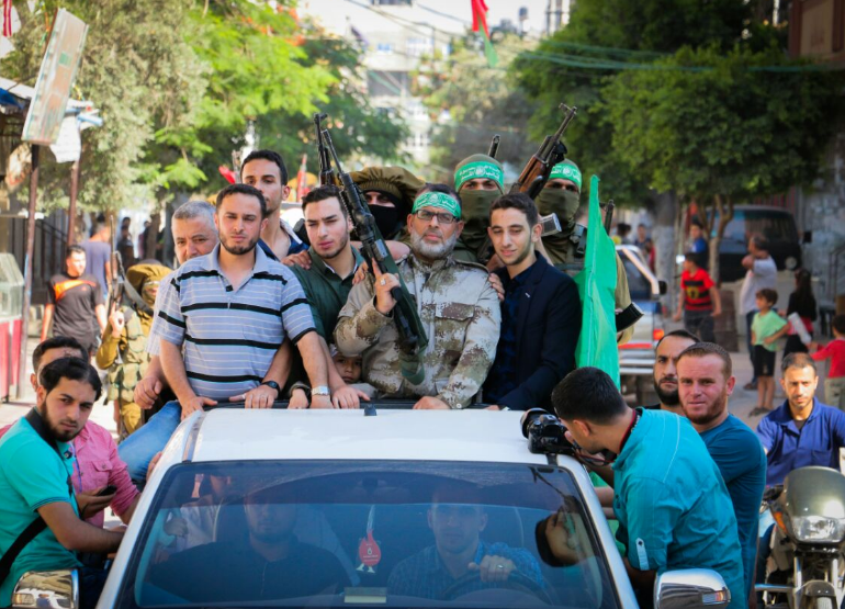 الإفراج عن الأسير أيمن أحمد بعد 13 عام من الأسر