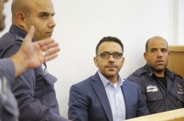 اعتقال محافظ القدس ومرافقه بعد الاعتداء عليهما بالضرب