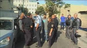 عائلات مقدسية تجمد أمر إخلائها من منازلها بالشيخ جراح