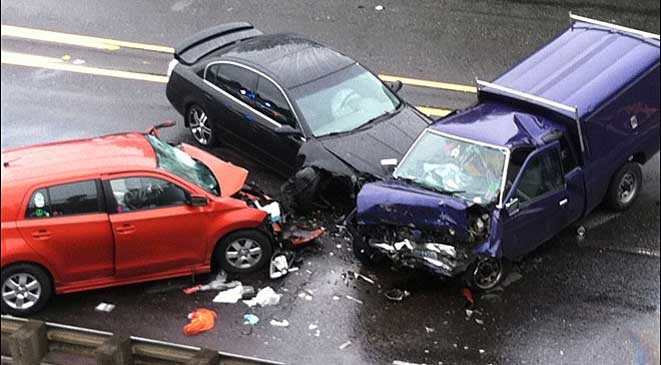 11 إصابة إحداها خطيرة بحادث سير غرب أريحا