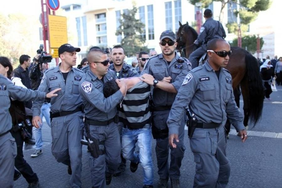 اعتقال فلسطيني بالقدس بزعم نيته تنفيذ عملية طعن 