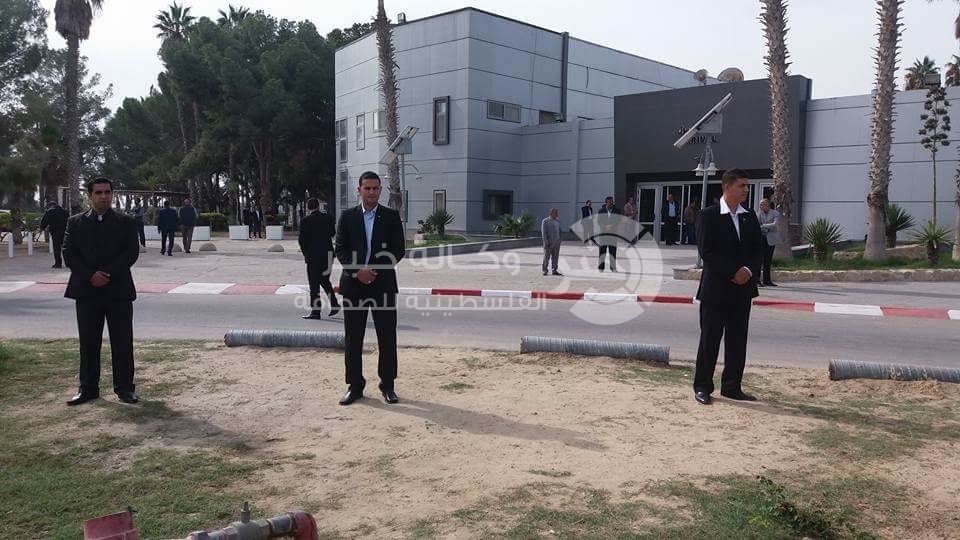 معدات خاصة بأمن المعابر تصل "غزة" عبر معبر كرم أبو سالم