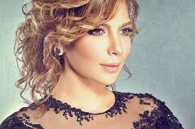 أصالة تتفاجئ بنجمة تدعو لها من داخل الحرم المكي