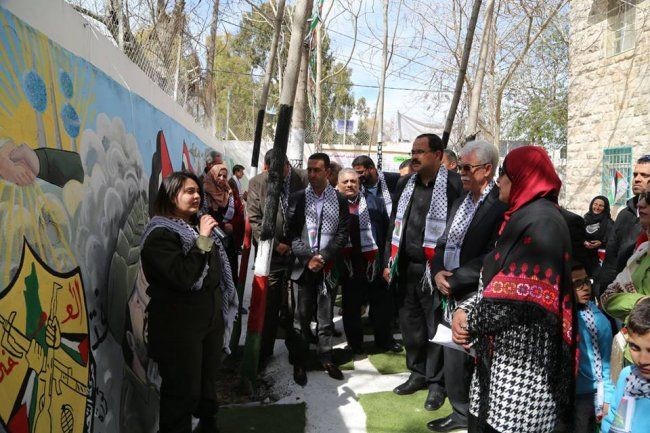 افتتاح جدارية "ملتقى الياسر" الثقافي في البيرة