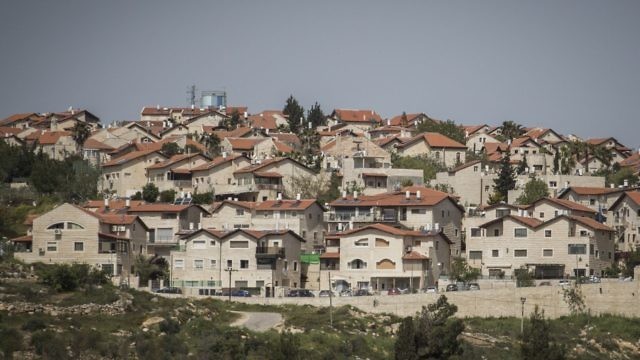 "Airbnb" تكشف حقيقة وقف أنشطتها في المستوطنات الإسرائيلية