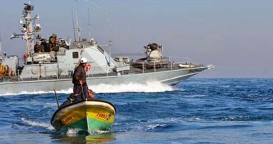 الاحتلال يفرج عن صياد من مخيم الشاطئ