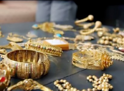مباحث جباليا تنجز قضية سرقة مصاغ ذهبي بقيمة 11,000 دينار
