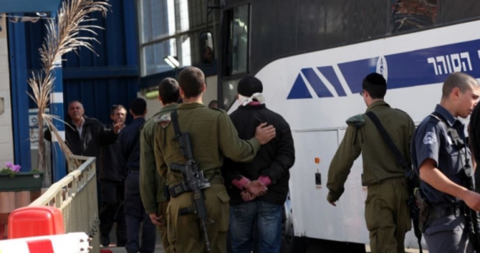 5 أسرى يدخلون أعواماً جديدة في سجون الاحتلال