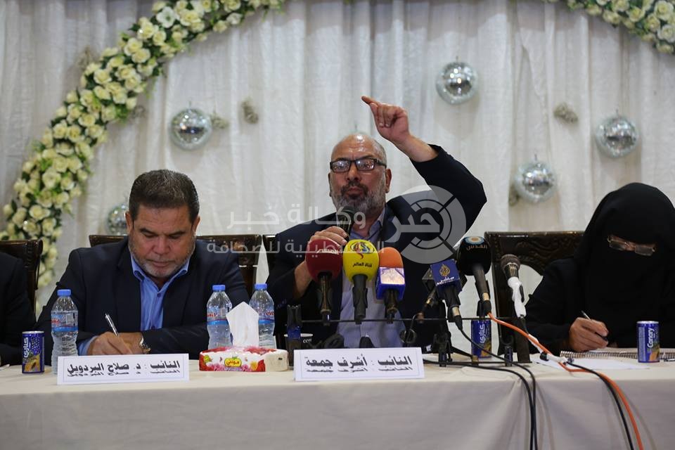 بالصور: جمعة والبردويل يؤكدان على ضرورة وقف العقوبات عن غزة وتطبيق اتفاق المصالحة