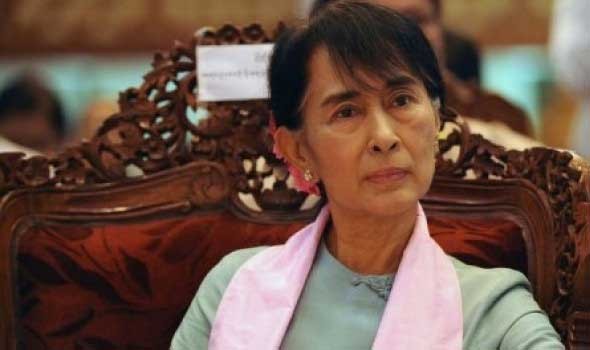 معهد نوبل يرد على مطالب سحب الجائزة من رئيسة ميانمار