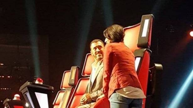 بالفيديو: خطيبة كاظم الساهر كانت ترافقه في كواليس The Voice Kids