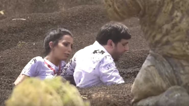 بالفيديو وصور : خطأ فادح بحلقة مصطفى خاطر يكشف فبركة 'رامز تحت الارض'