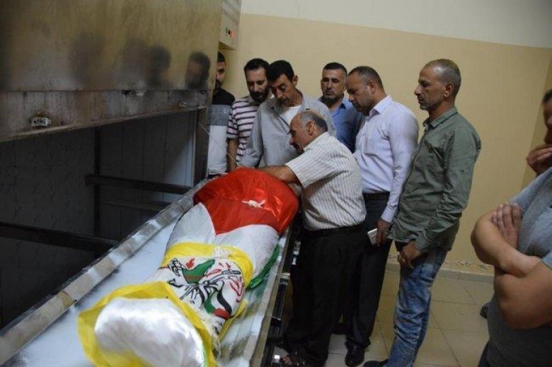 جماهير غفيرة تُشيع جثمان الشهيد بشارات في طوباس