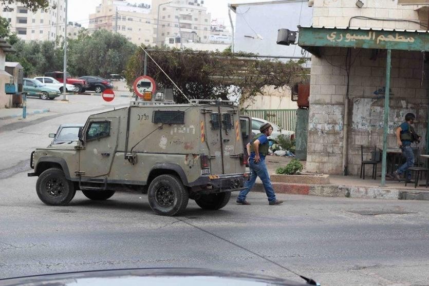 الاحتلال يقتحم حي سطح مرحبا في البيرة