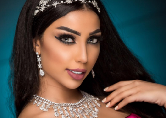 شاهدوا :  دنيا بطمة تفضح نفسها بمقطع فيديو وتشعل الإنترنت!