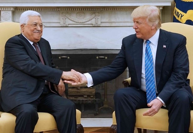 الرئيس عباس: مستعدون للعمل مع ترامب للتوصل إلى اتفاق سلام شامل