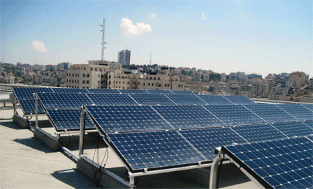 هولندا تدين هدم واستيلاء الاحتلال على ألواح طاقة شمسية قدمتها للضفة