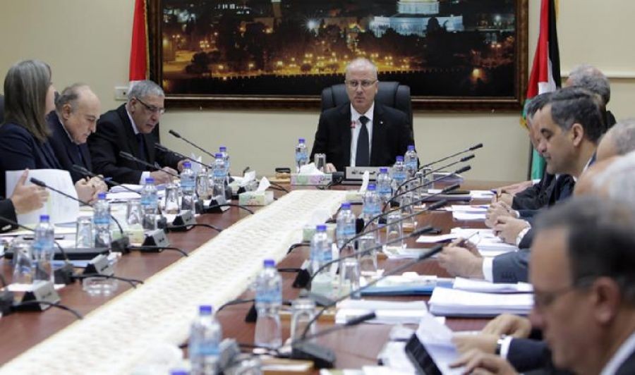 الحكومة تستنكر الهجوم الإرهابي الذي استهدف الأقباط في مصر