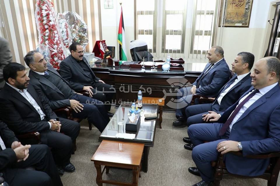 بالصور: الوفد المصري يلتقي صيدم وثابت بوزارة التعليم في غزة