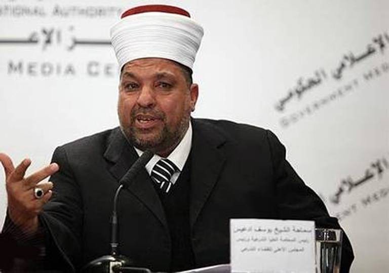 ادعيس يكشف عن موعد سفر حجاج مكرمة خادم الحرمين الشريفين