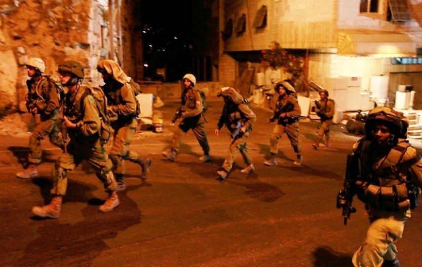 الاحتلال يداهم منزل ويعتقل شاباً من داخله في جبع بجنين