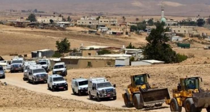 الاحتلال يقتحم قرية أم الحيران بشكل مفاجئ