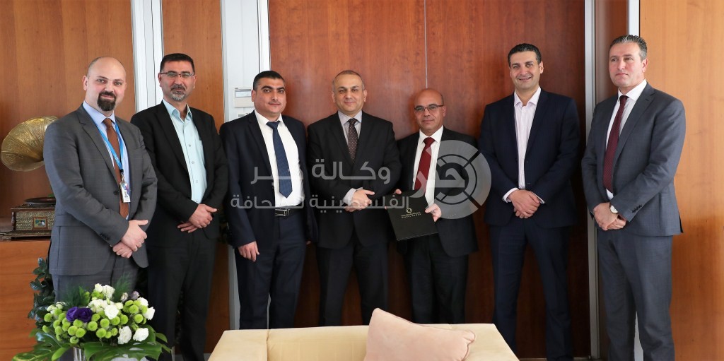 مجموعة الاتصالات الفلسطينية والجامعة العربية الأمريكية توقعان اتفاقية تعاون
