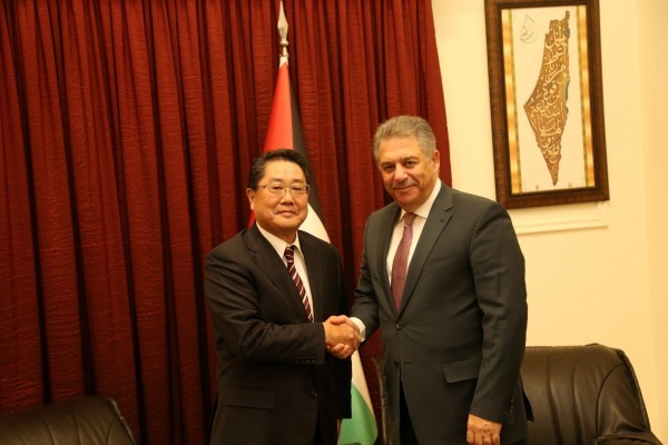 السفير دبور يلتقي نظيره الياباني لبحث أوضاع اللاجئين في لبنان