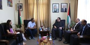 صيدم يبحث امكانية توظيف التكنولوجيا في منهاج التربية المسيحية
