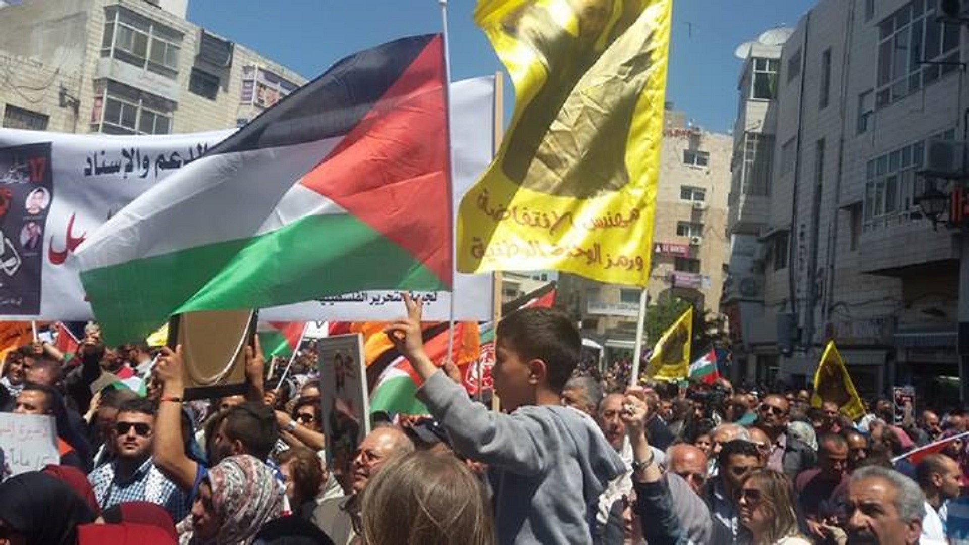 اتحاد المحامين العرب يهدد بإعلان النفير العام تضامناً مع الأسرى