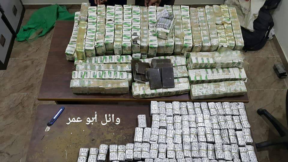 بالصور: مكافحة المخدرات تضبط 3620 حبة مخدرة